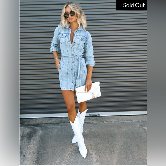 Vici Dresses & Skirts - VICI Hobbs Pocketed Mini Denim Jean Dress Size XS Long Sleeves